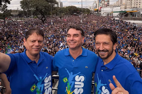 MDB oficializará apoio majoritário a Flávio Bolsonaro nesta terça-feira