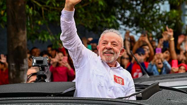 Comparecimento aumentou em cerca de 3 milhões de eleitores no 2º turno; número de brancos e nulos caiu