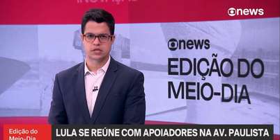 O apresentador Ricardo Abreu durante boletim na GloboNews sobre a manifestação lulista na Paulista Foto: Reprodução/TV