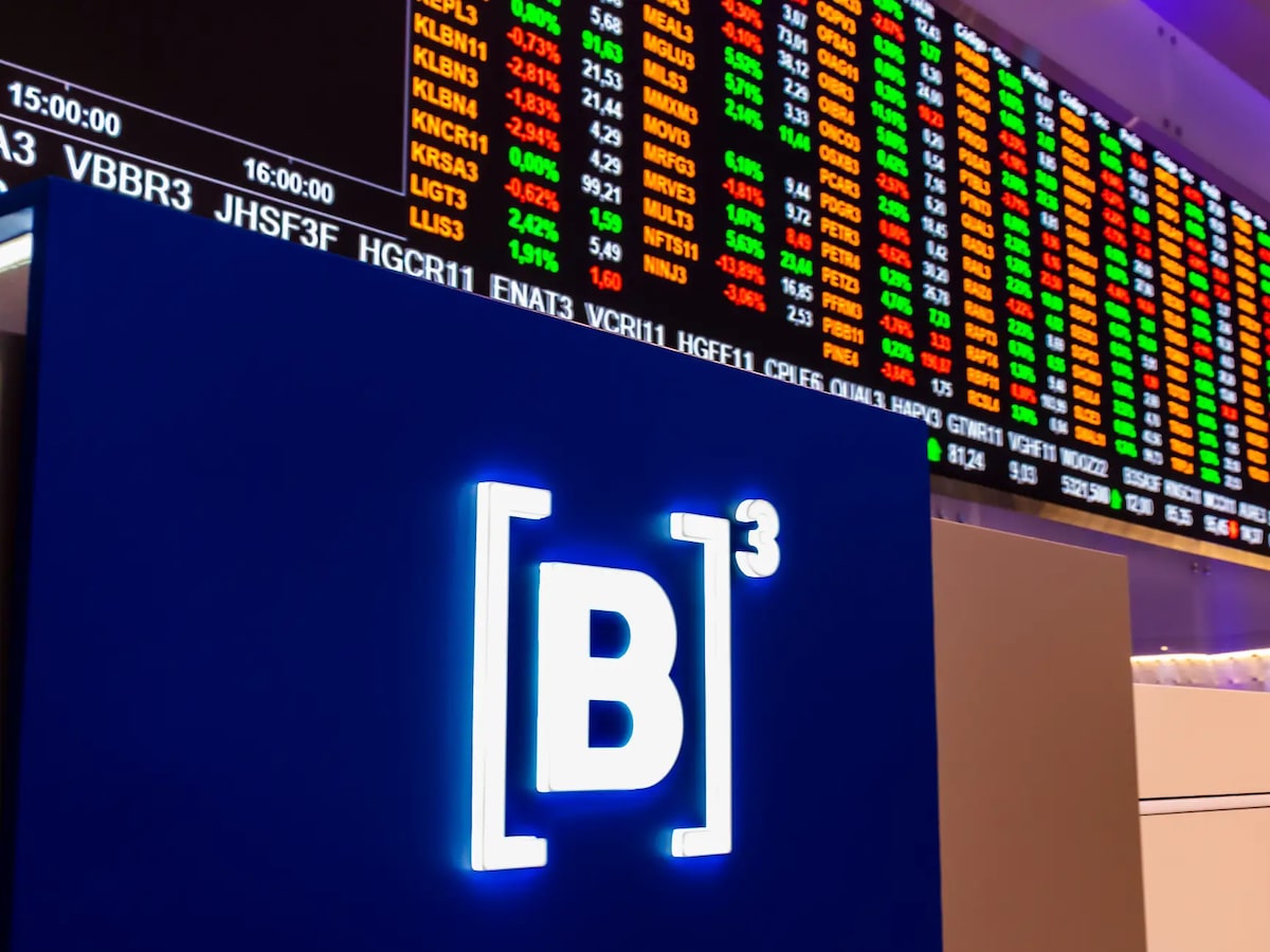 Ibovespa hoje cai com pressão de NY após ata do Fed; Vale recua mais de 2%